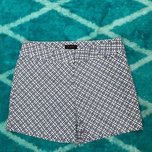 Patterned shorts